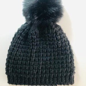 Kyi Kyi Women's Black Wool Hat with Pom-Pom